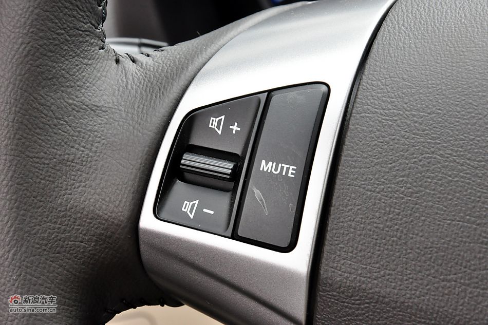 2011款悦动高清到店实拍