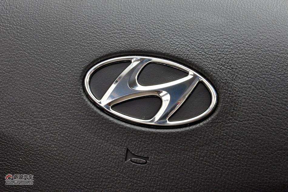 2011款悦动高清到店实拍