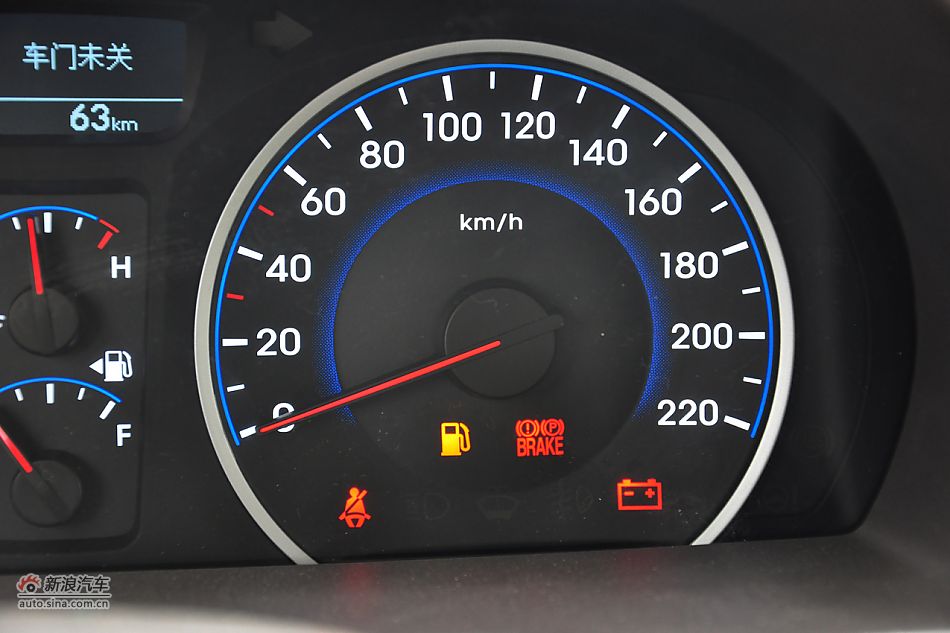 2011款悦动高清到店实拍