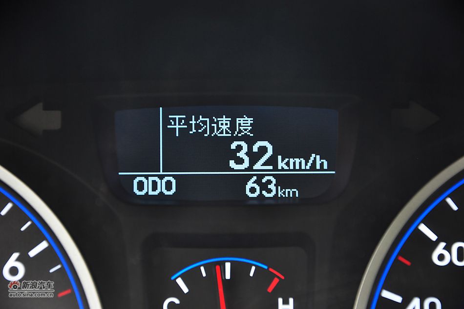 2011款悦动高清到店实拍