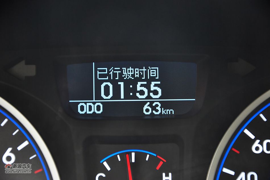 2011款悦动高清到店实拍