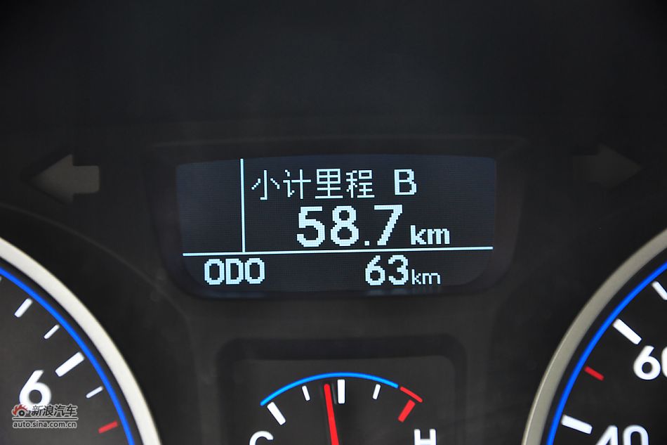 2011款悦动高清到店实拍