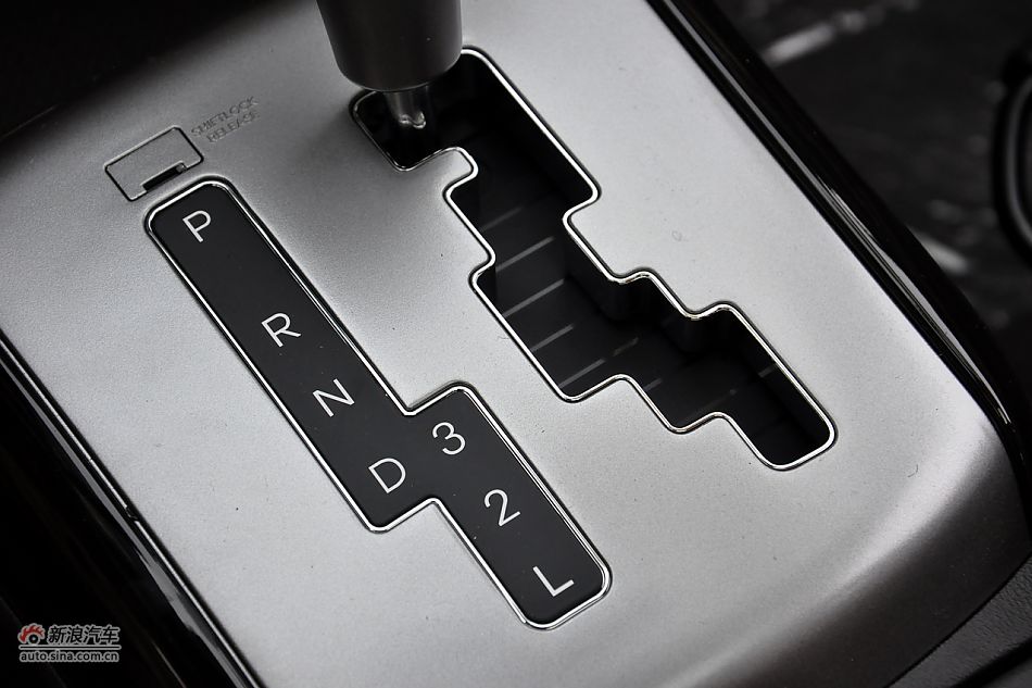 2011款悦动高清到店实拍