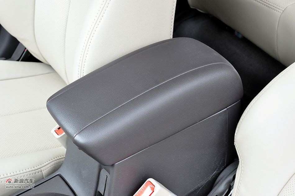 2011款悦动高清到店实拍