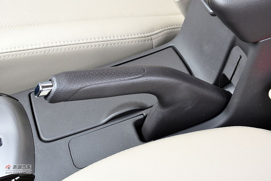 2011款悦动高清到店实拍