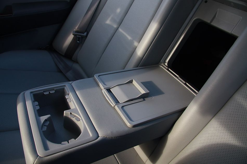 伊兰特悦动试车实拍图内饰