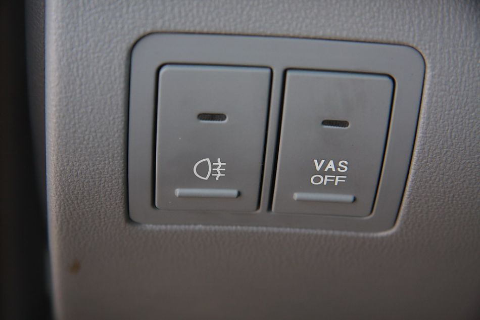 伊兰特悦动试车实拍图内饰