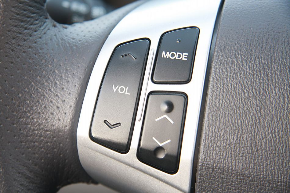 伊兰特悦动试车实拍图内饰