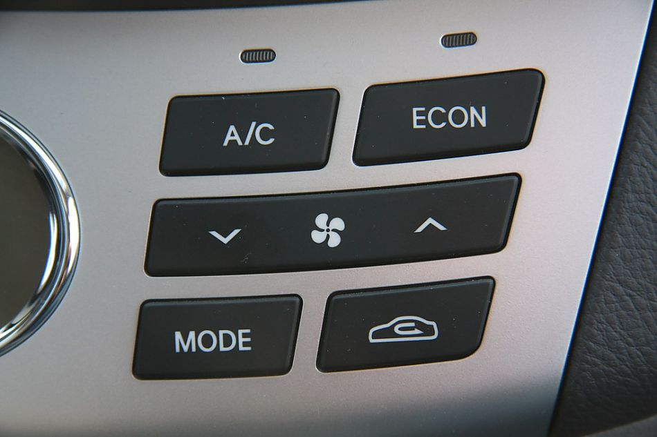 伊兰特悦动试车实拍图内饰