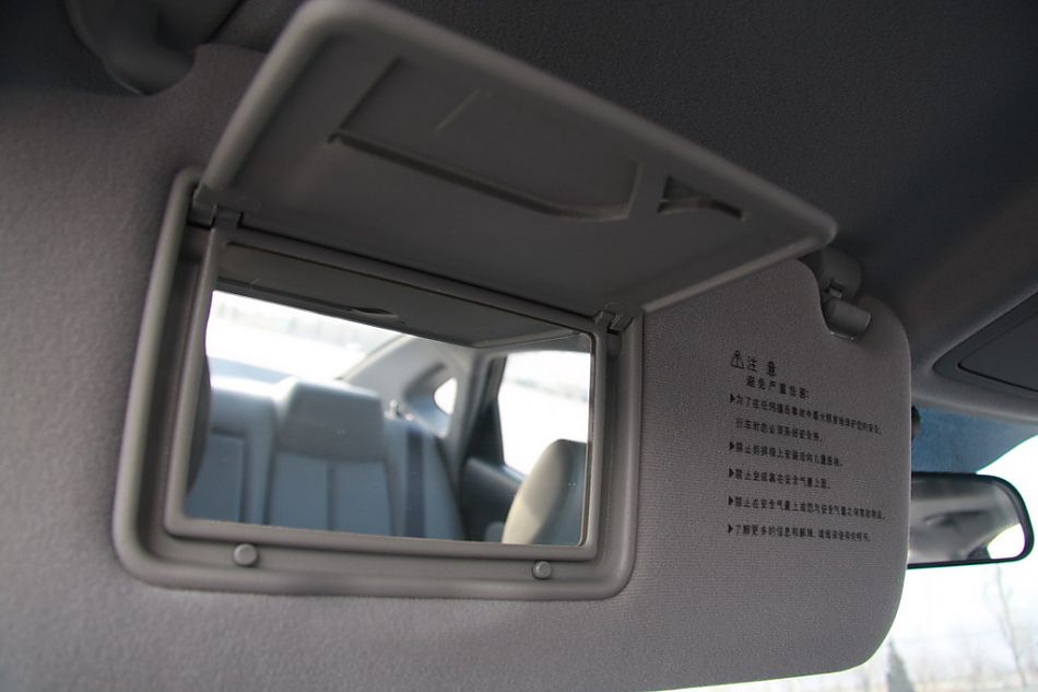 伊兰特悦动试车实拍图内饰