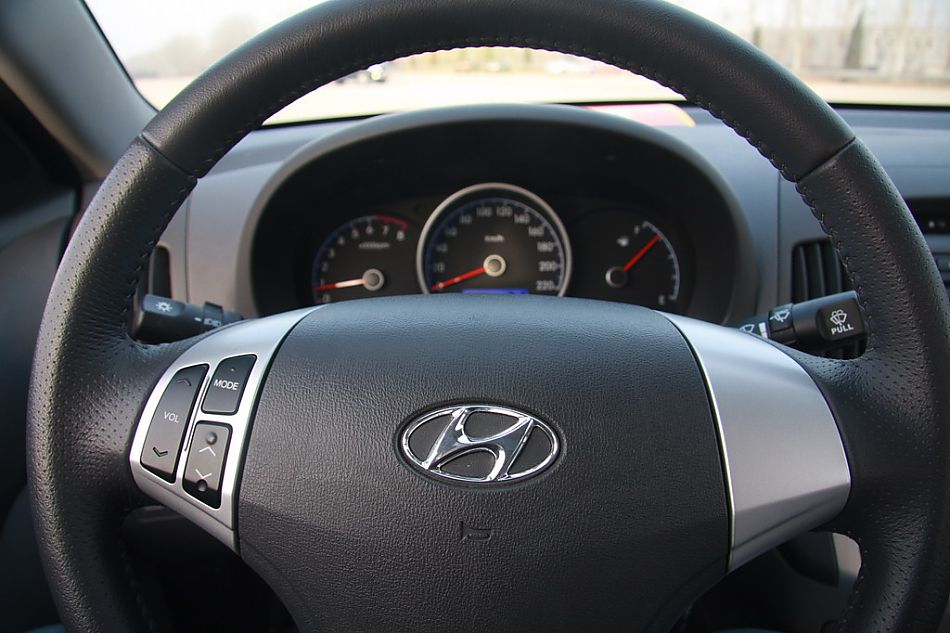 伊兰特悦动试车实拍图内饰