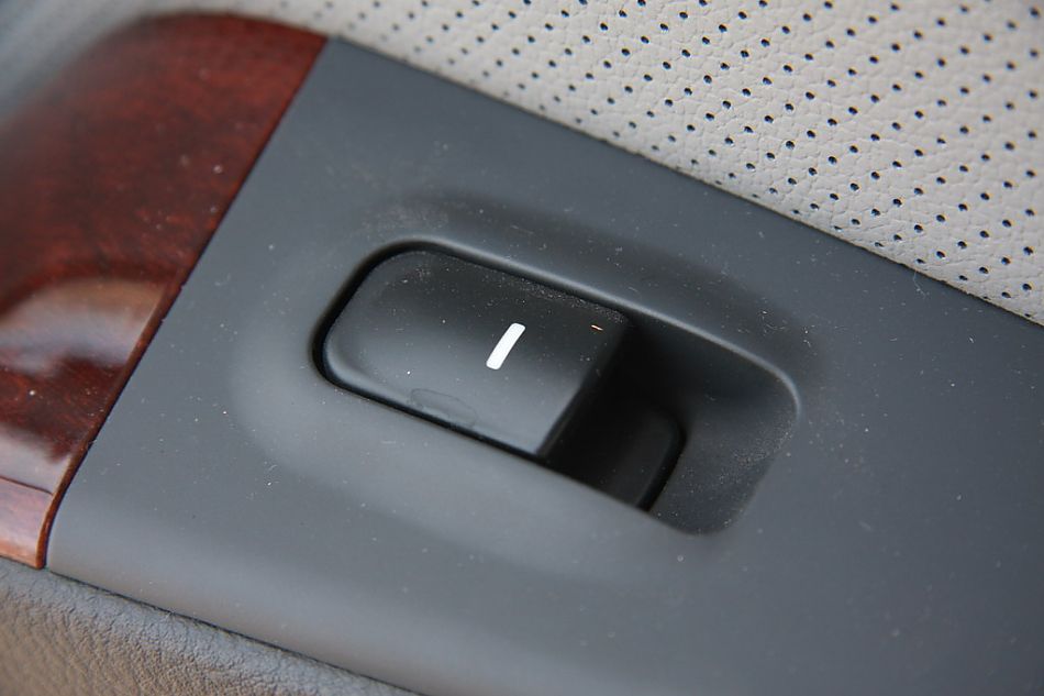 伊兰特悦动试车实拍图内饰