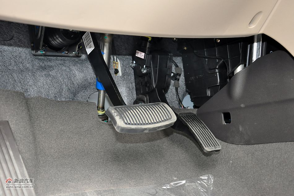 2011款悦动高清到店实拍