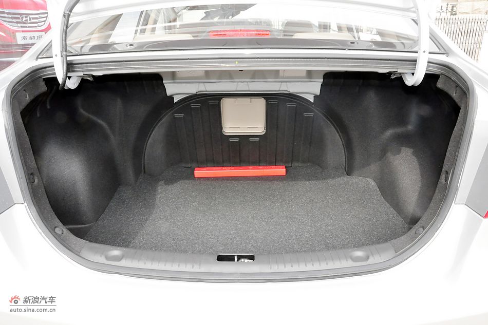 2011款悦动高清到店实拍