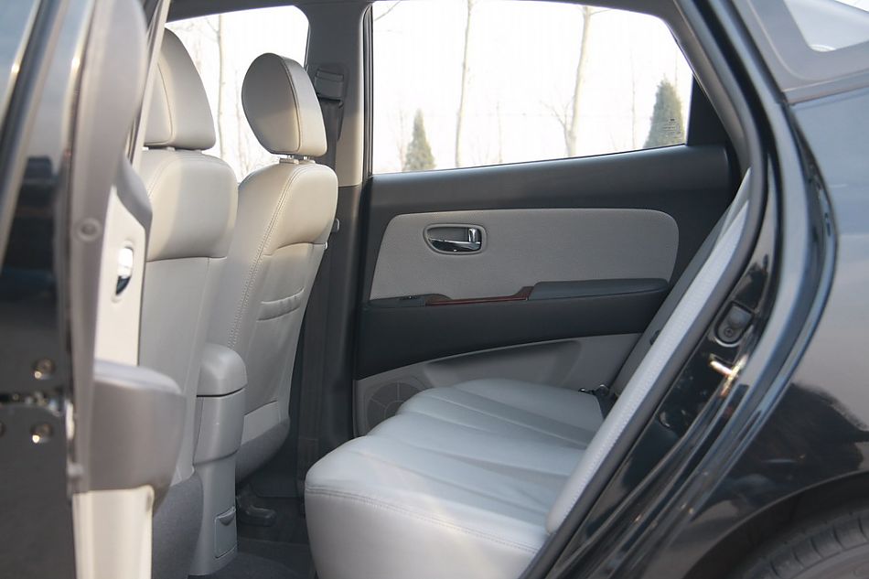 伊兰特悦动实拍图细节与其他