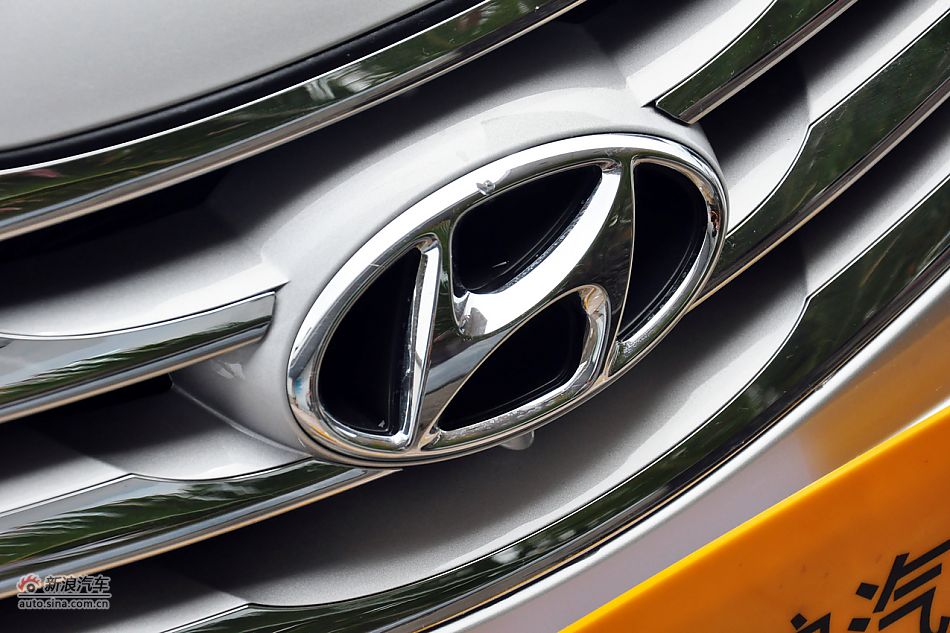 2011款悦动高清到店实拍