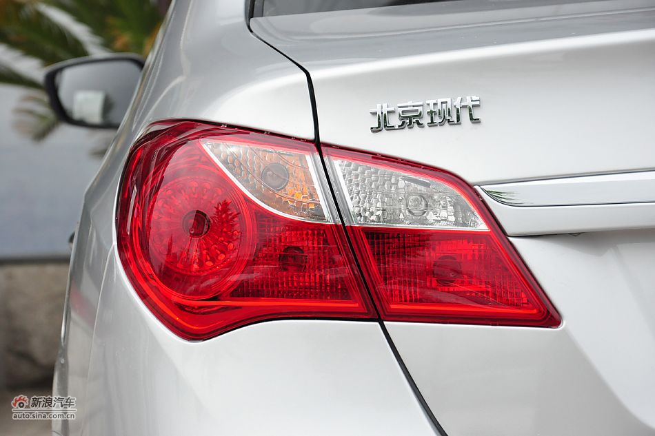 2011款悦动高清到店实拍