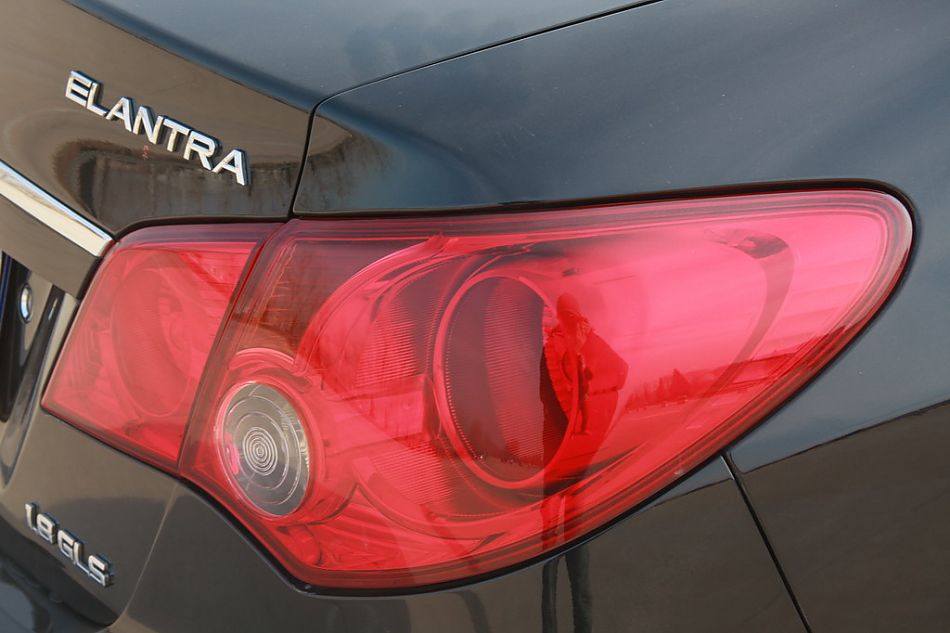 伊兰特悦动实拍图外观