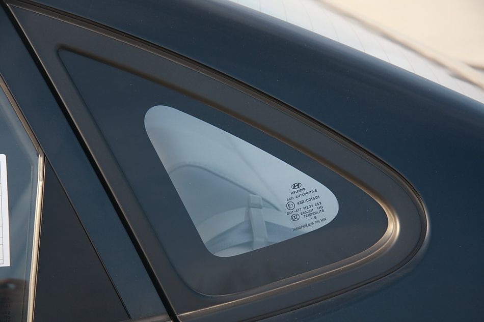 伊兰特悦动实拍图外观