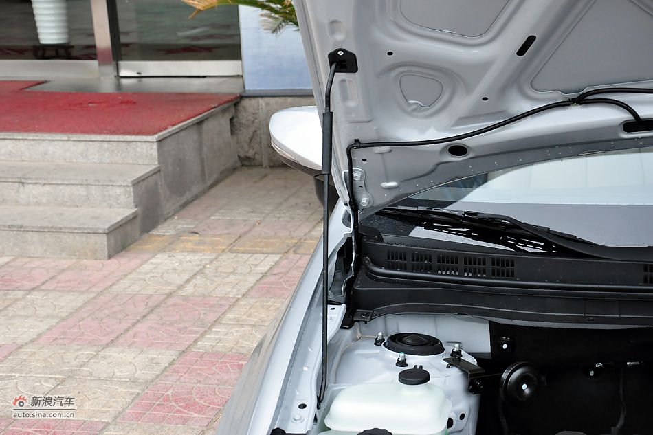 2011款悦动高清到店实拍