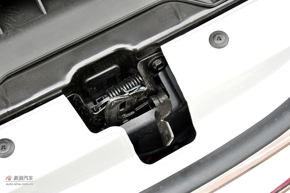 2011款悦动高清到店实拍