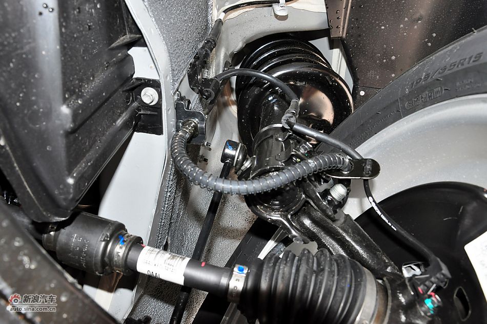 2011款悦动高清到店实拍