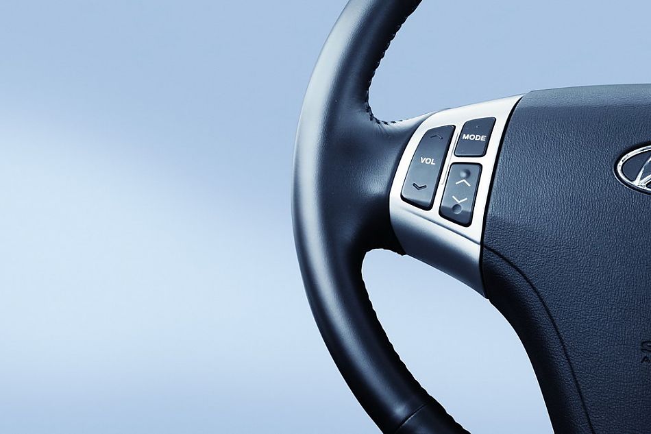 图为伊兰特悦动内饰及细节