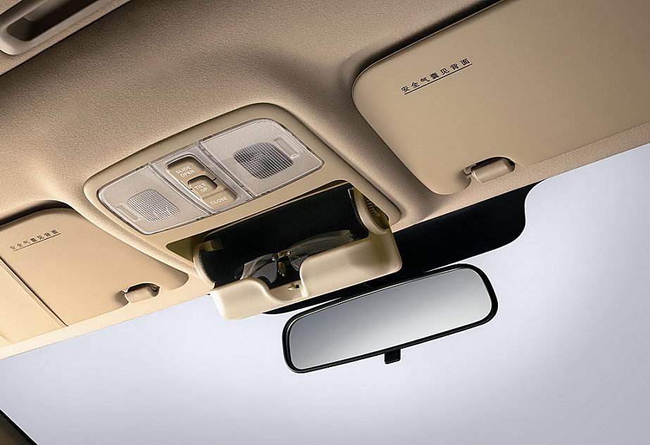 图为伊兰特悦动内饰及细节