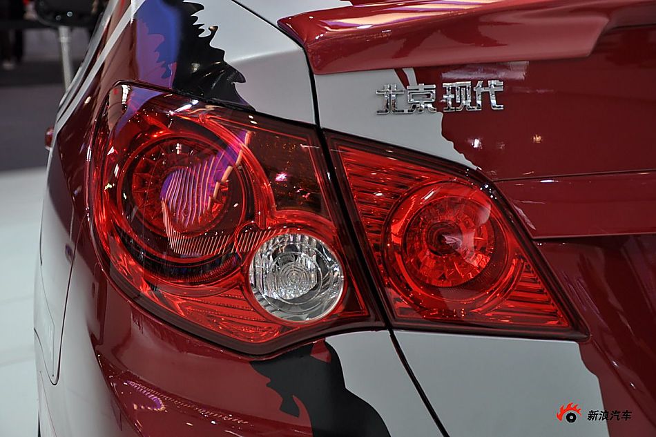 现代伊兰特悦动