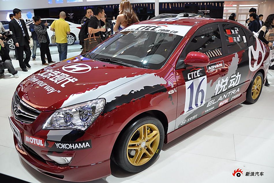 现代伊兰特悦动