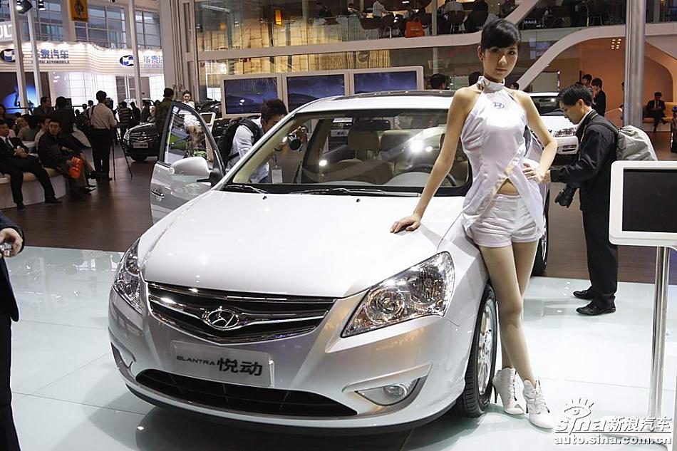 现代伊兰特悦动