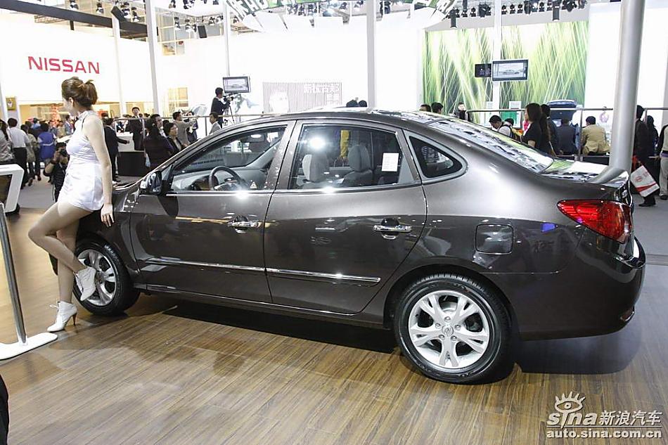 现代伊兰特悦动