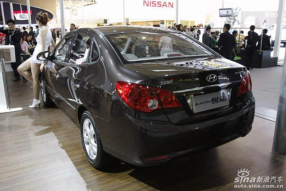 现代伊兰特悦动