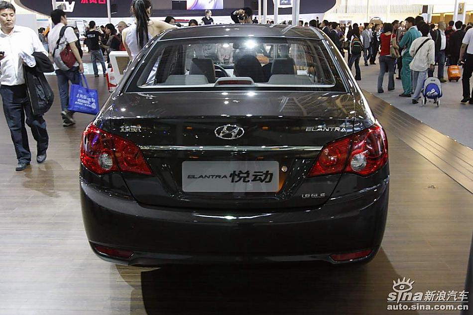 现代伊兰特悦动