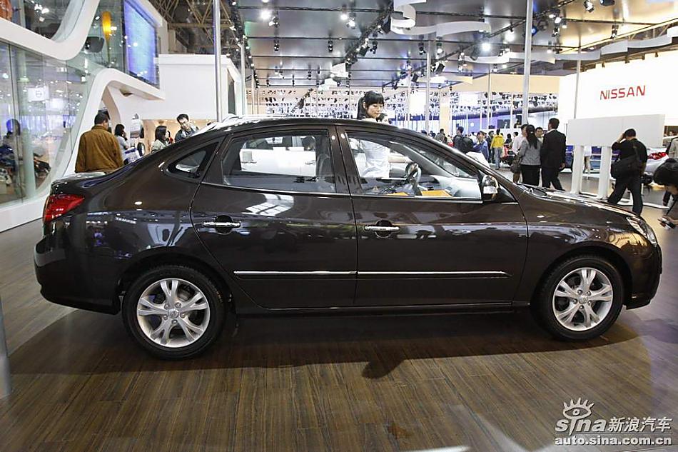 现代伊兰特悦动