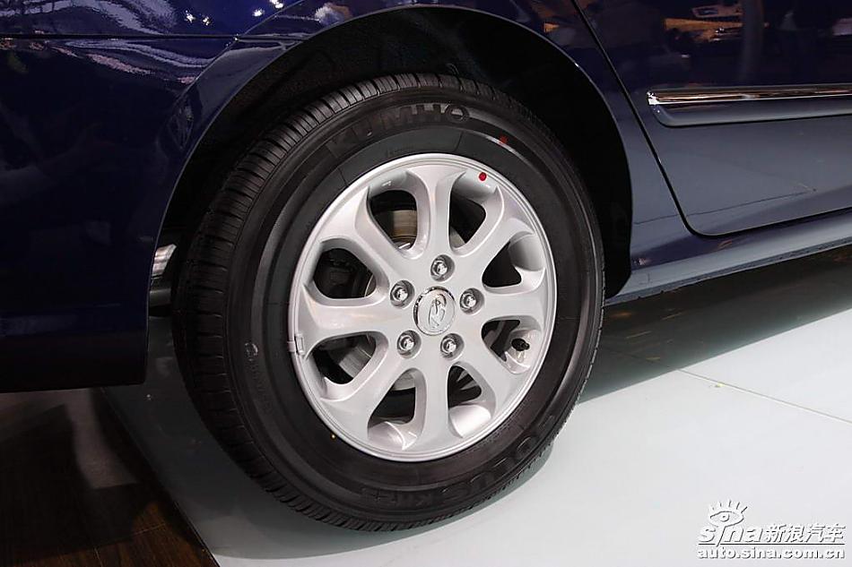 现代伊兰特悦动