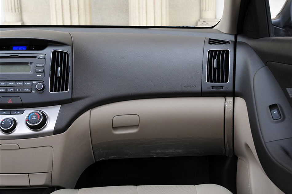 2011款悦动1.6L手动豪华型