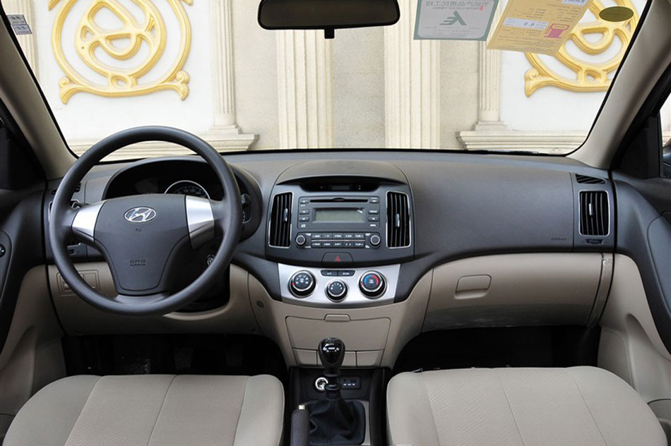 2011款悦动1.6L手动豪华型