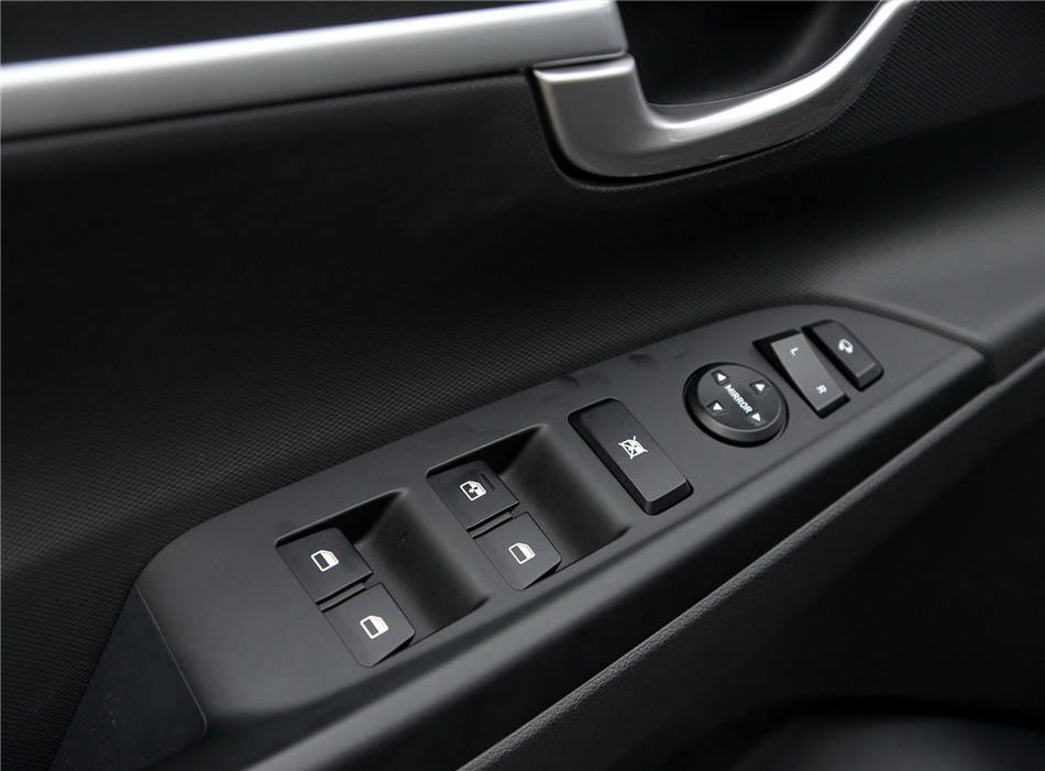 ö  2017 1.6L AT DLX οռ