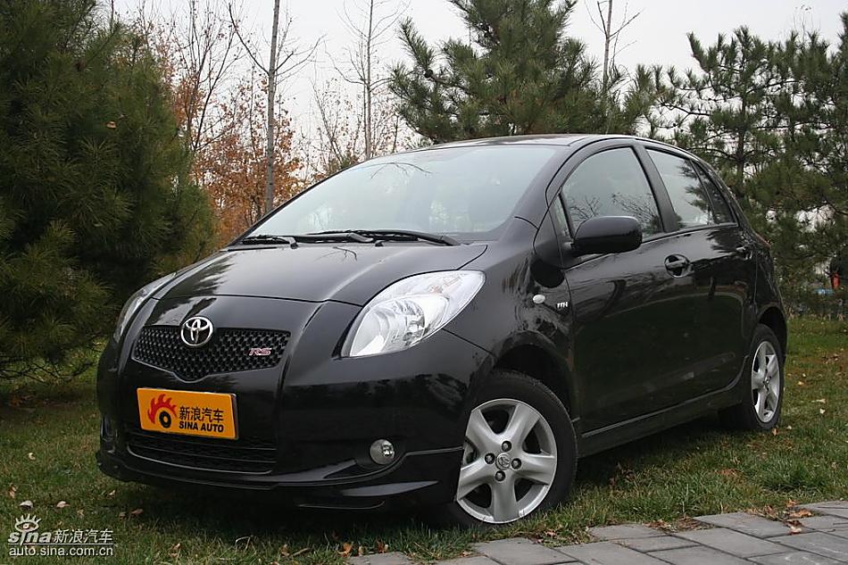 雅力士1.6RS 至尊锐动自动挡车型外观图