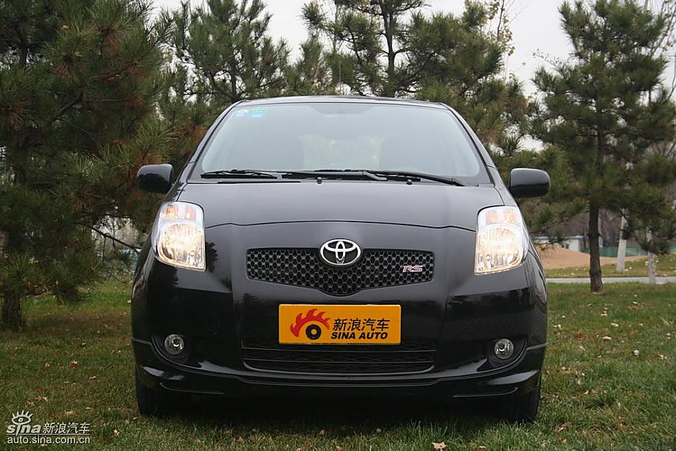 雅力士1.6RS 至尊锐动自动挡车型外观图