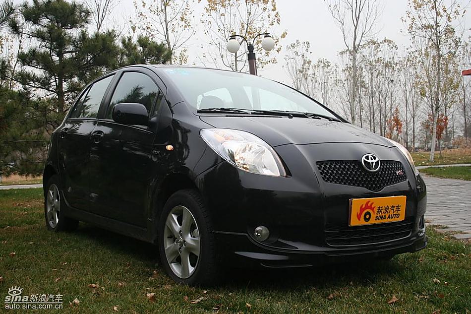 雅力士1.6RS 至尊锐动自动挡车型外观图