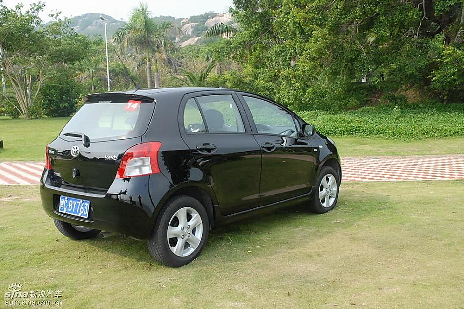 雅力士1.6RS PIO至尊锐动自动型外观