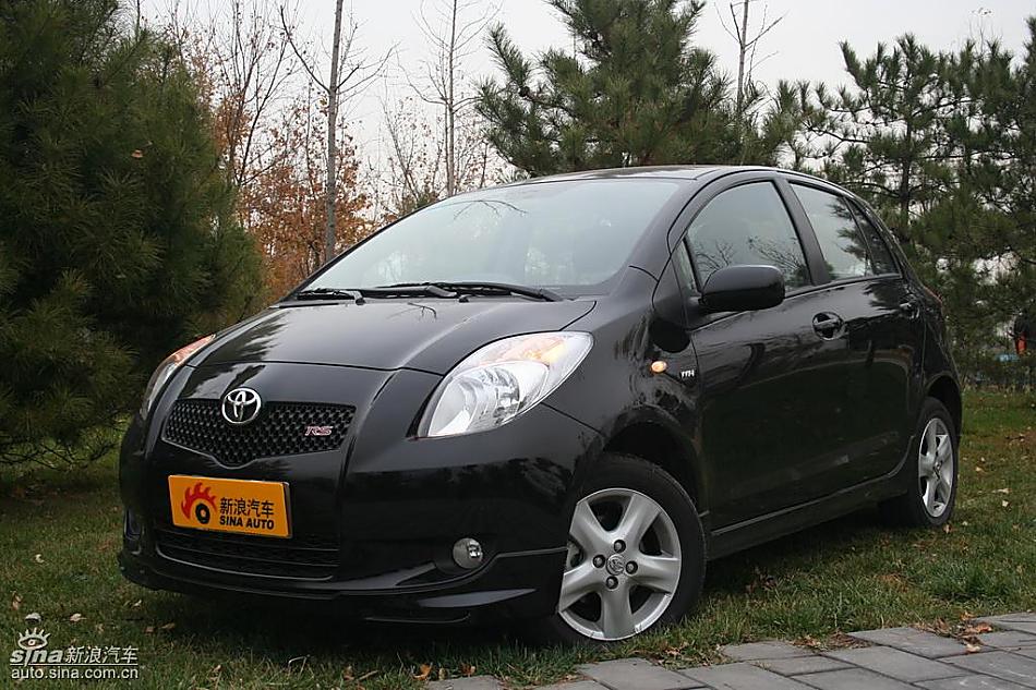 雅力士1.6RS 至尊锐动自动挡车型外观图