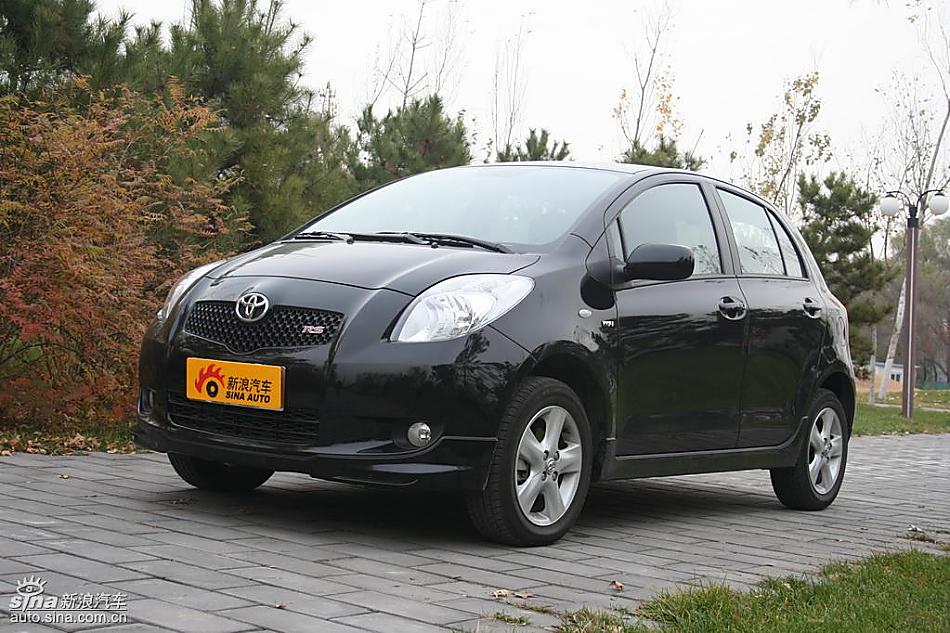 雅力士1.6RS 至尊锐动自动挡车型外观图