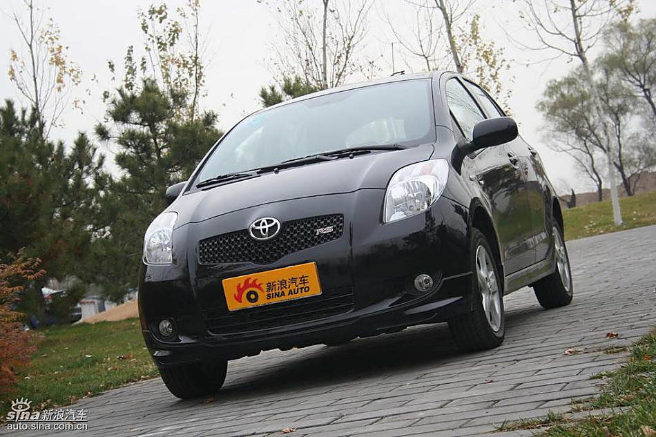 雅力士1.6RS 至尊锐动自动挡车型外观图