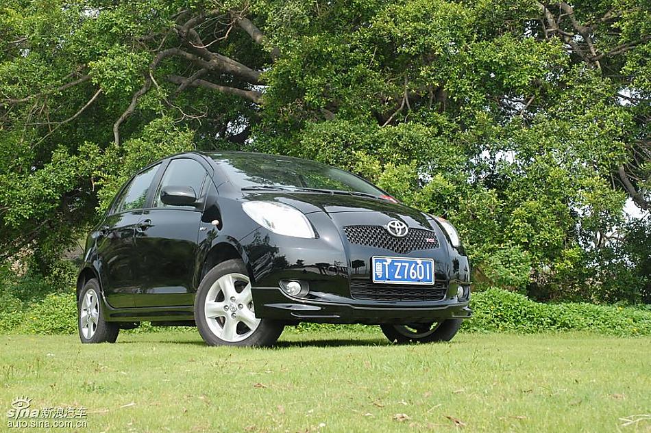 雅力士1.6RS PIO至尊锐动自动型外观