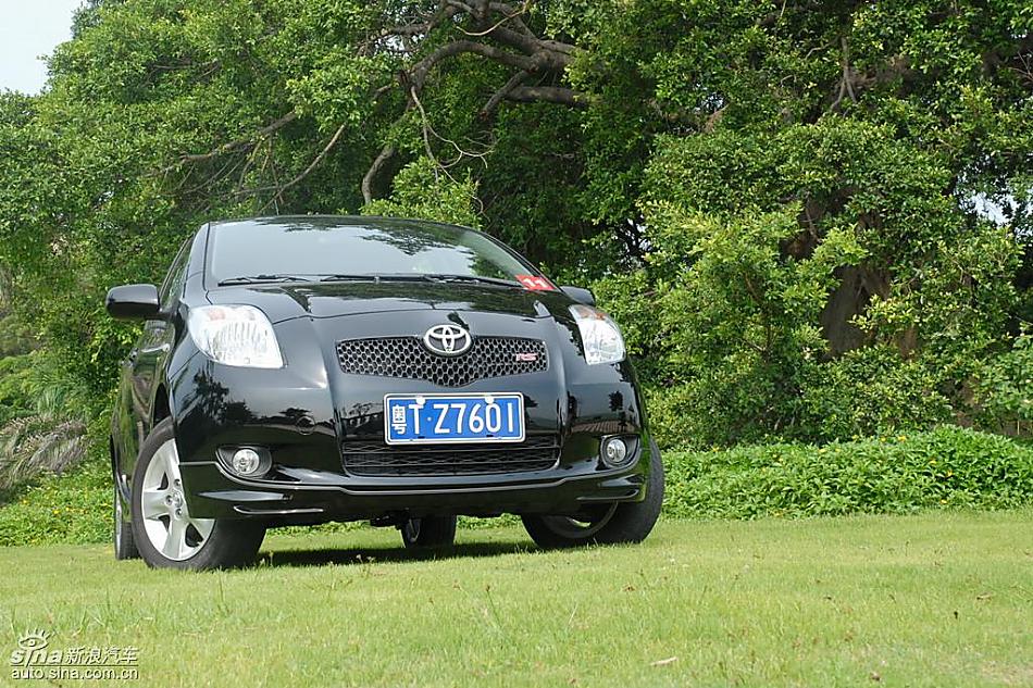 雅力士1.6RS PIO至尊锐动自动型外观