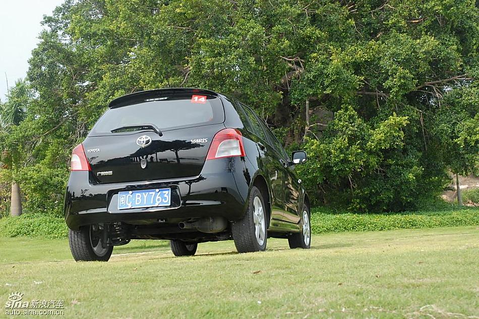 雅力士1.6RS PIO至尊锐动自动型外观