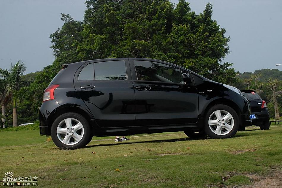 雅力士1.6RS PIO至尊锐动自动型外观